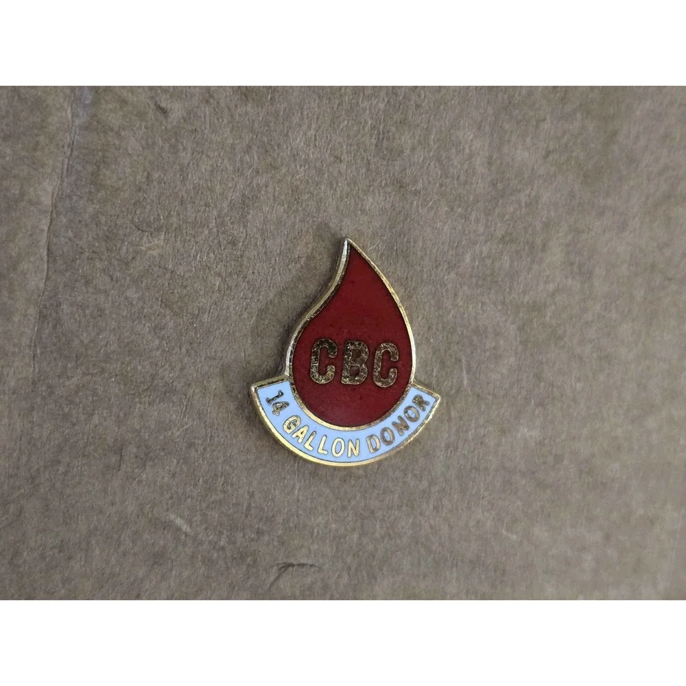 Vintage CBC Community Blood Center 14 Gallon Donor Lapel Vest Hat Pin H29